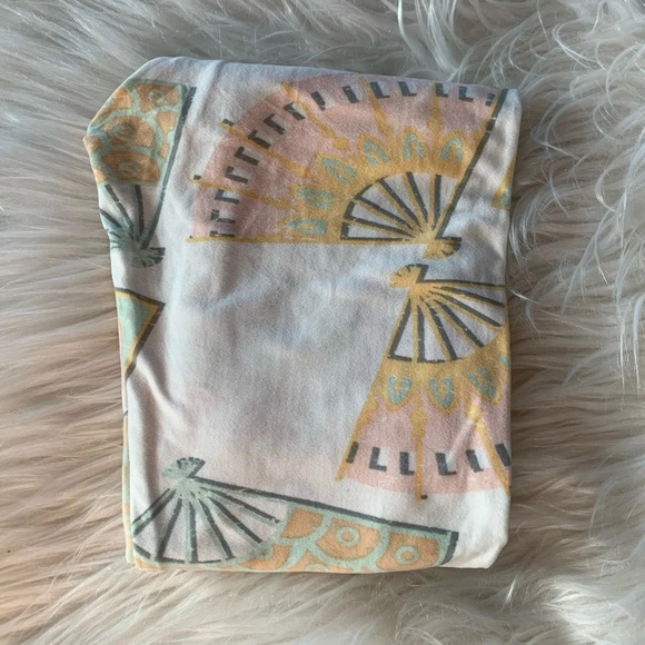 New! Lularoe Japanese fan print leggings Tween - Picture 1 of 1